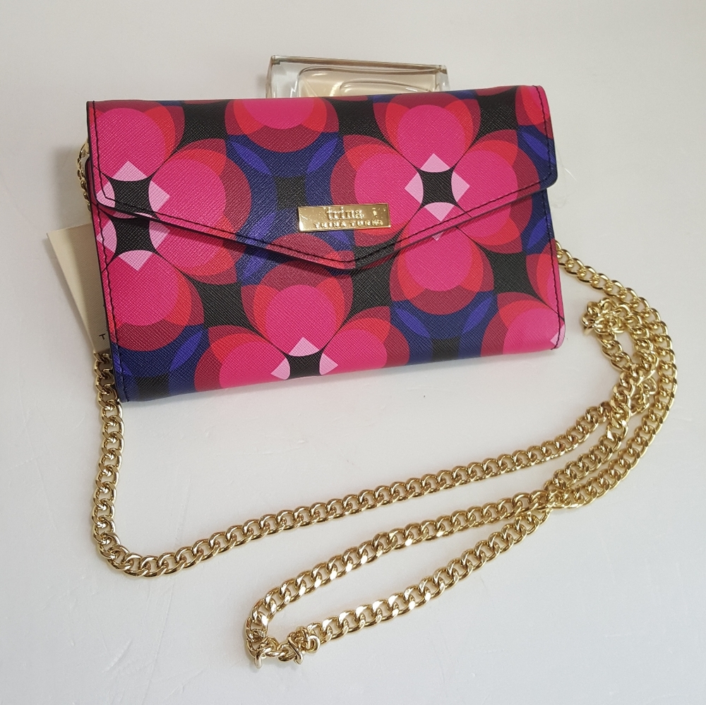 TRINA TURK Black/FUCHSIA Gold Chain Crossbody bag